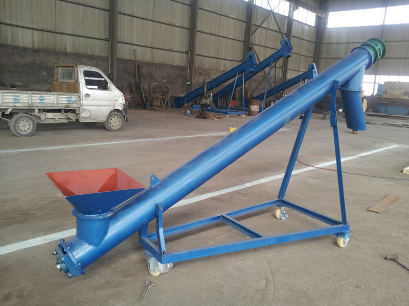 大傾角螺旋輸送機(jī)廠(chǎng)家展示
