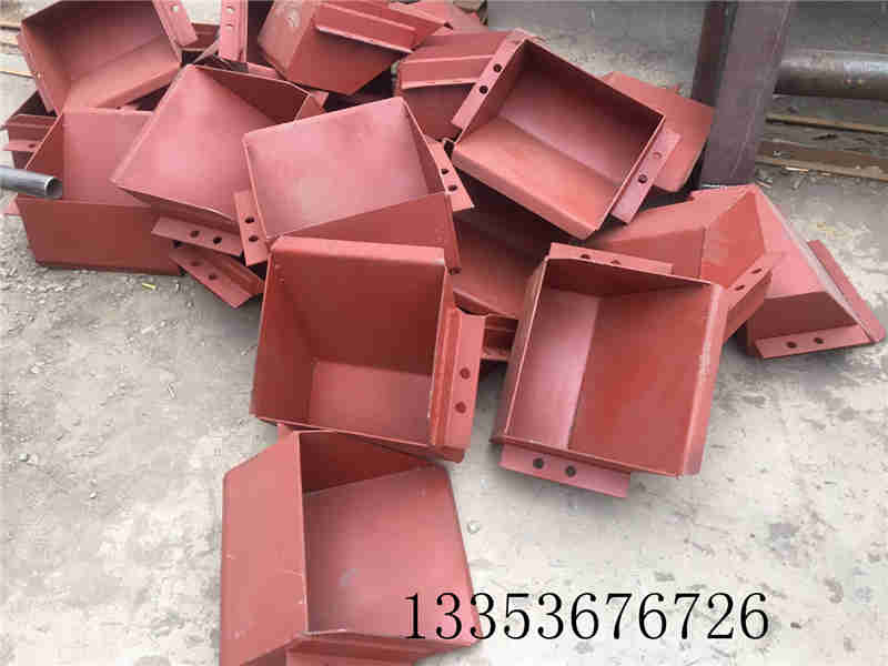 板鏈提升機(jī)料斗 板鏈提升機(jī)料斗