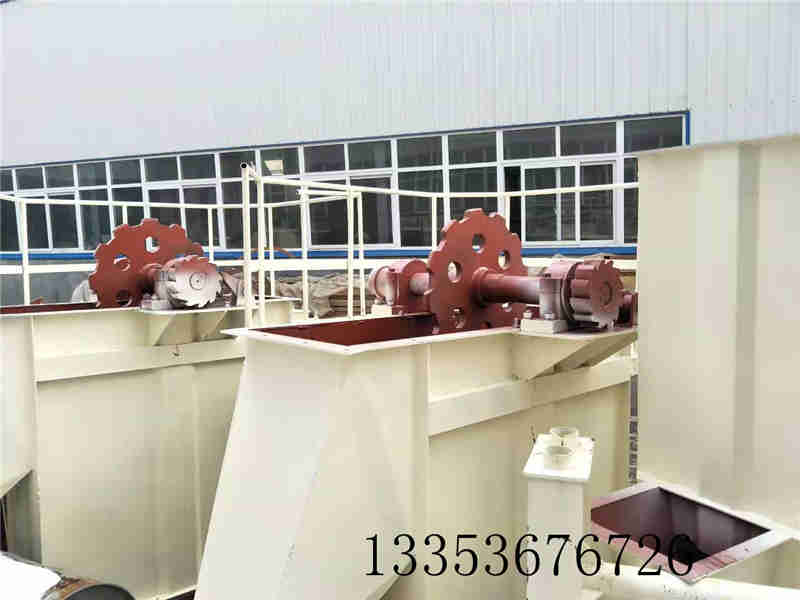 優(yōu)質(zhì)斗式提升機廠家在競爭中如何選擇才能成功？