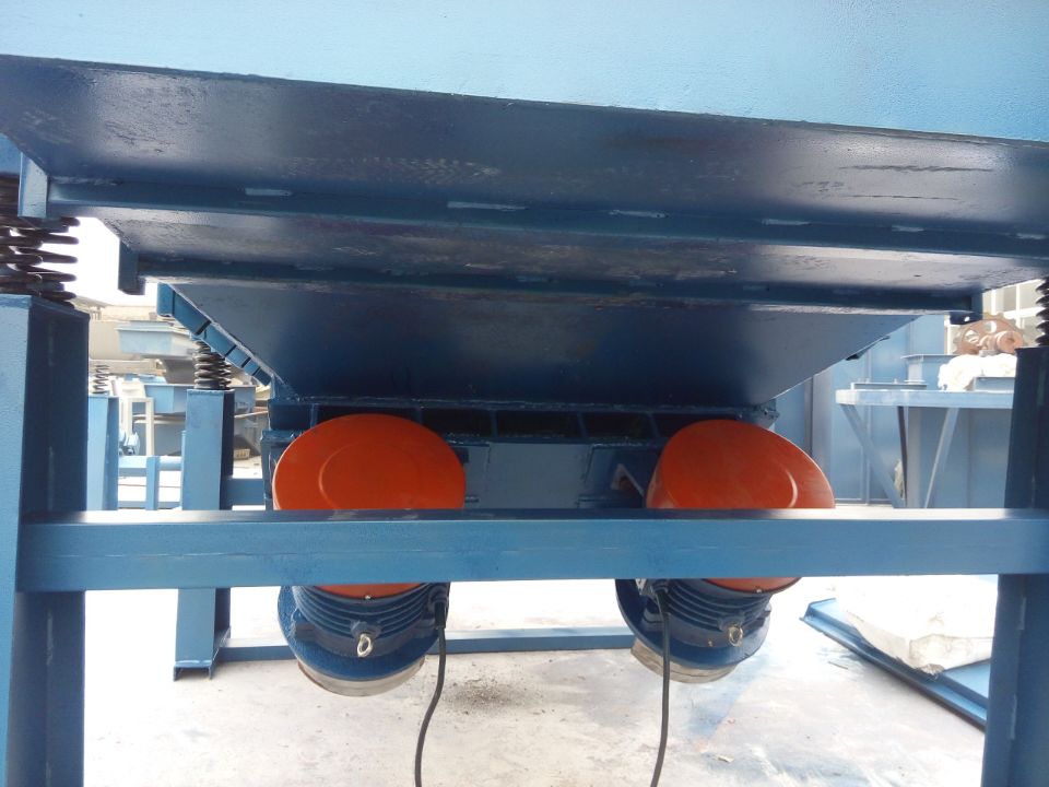 高頻振動(dòng)篩 高頻振動(dòng)篩